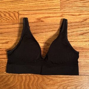 New bra size medium, light removable pads, adjustable straps